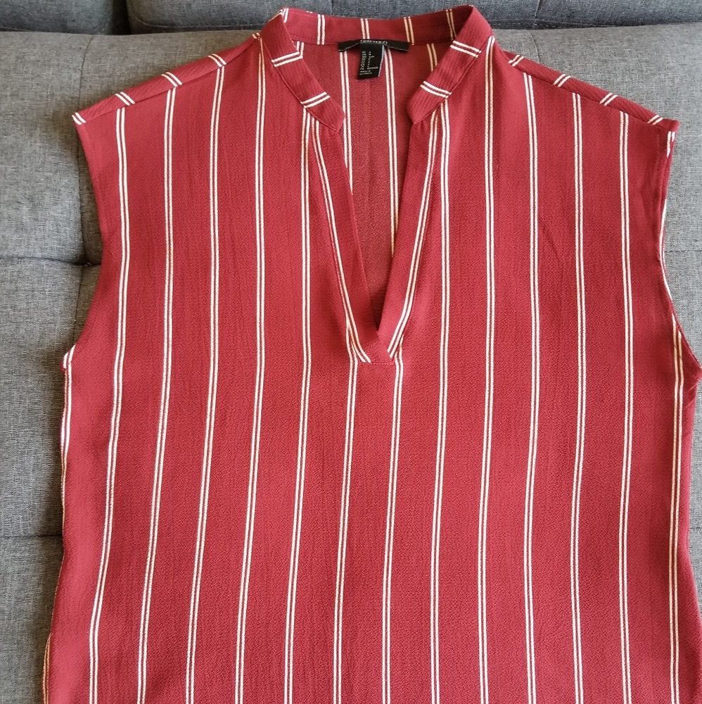 🌸 3 for $20 Forever 21 Striped Sleeveless Shirt